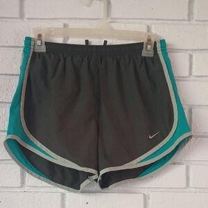 Nike Women's Dri-Fit Shorts Size Small
